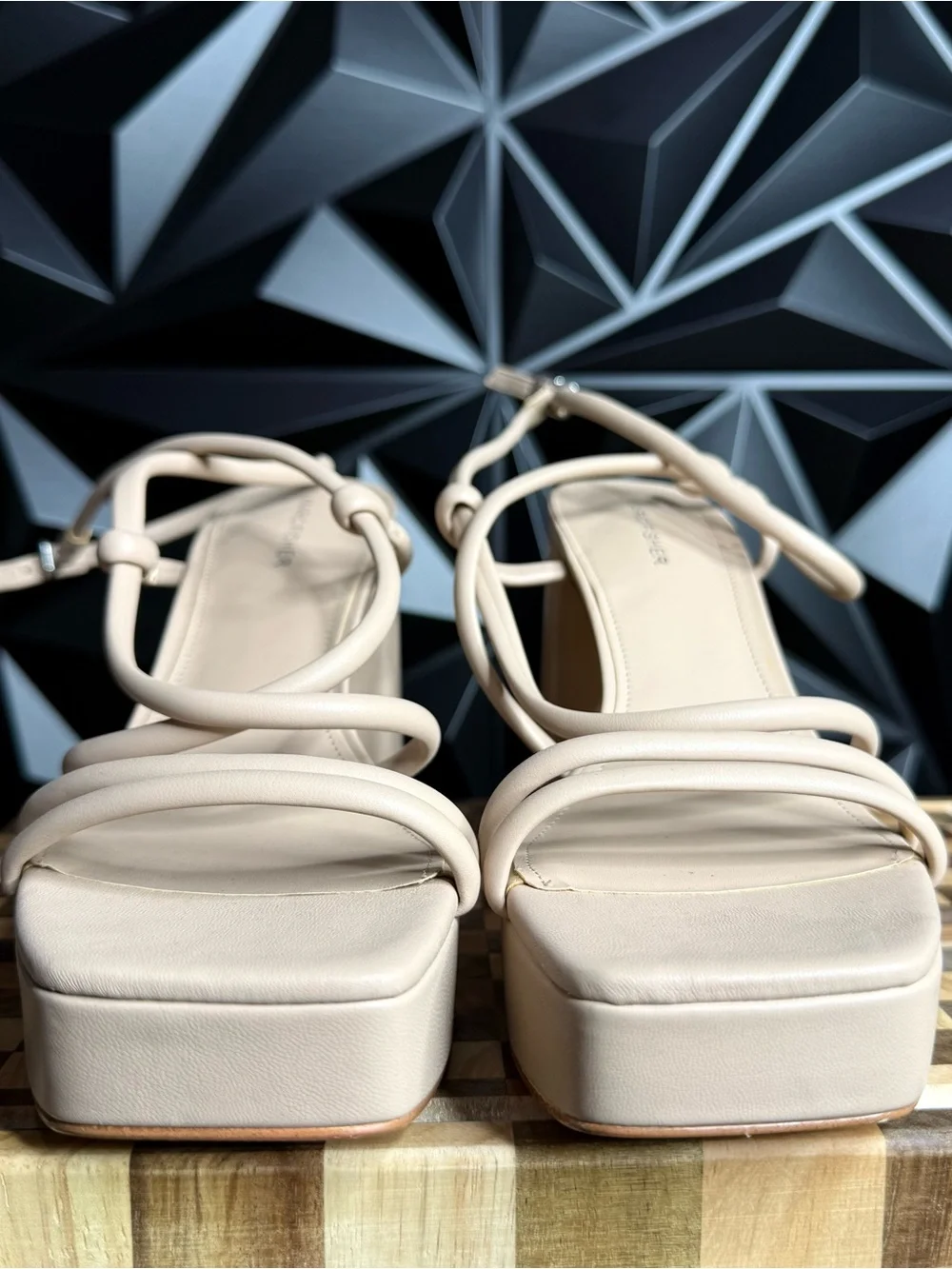 Marc Fisher Women’s Size 11 Beige Strappy Platform Block Heel Sandals NWOB